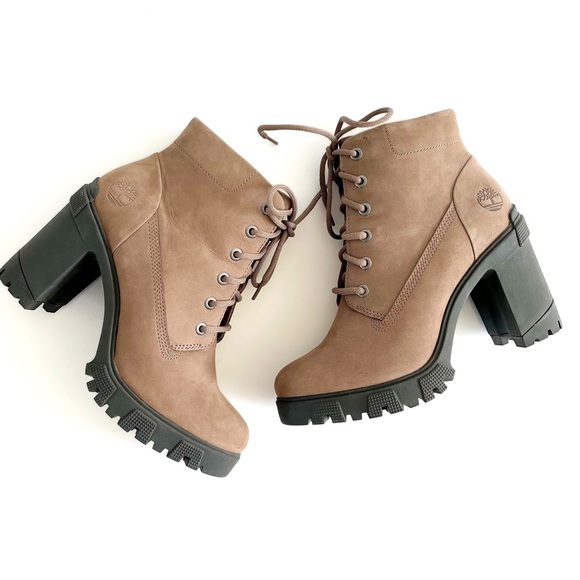 Timberland Women's Lana Point Lace Up Boots Taupe Nubuck Size 8.5